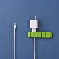 SELF-ADHESIVE ORGANISER FOR 6 CABLES